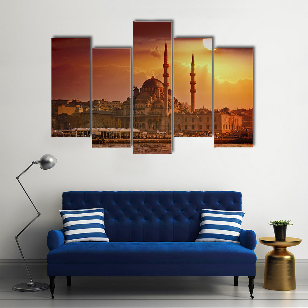 Suleymaniye Mosque At Sunset In Istanbul Canvas Wall Art