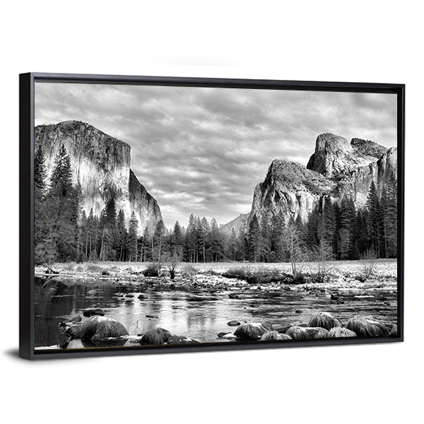 Yosemite Park In California Canvas Wall Art
