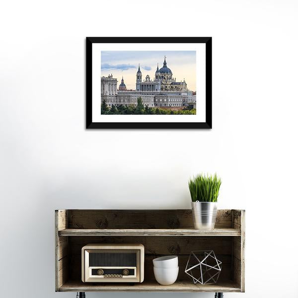 Almudena Cathedral Canvas Wall Art-1 Piece-Framed Print-20" x 16"-Tiaracle