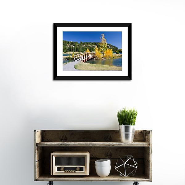 Banff National Park In Autumn Canvas Wall Art-1 Piece-Framed Print-20" x 16"-Tiaracle