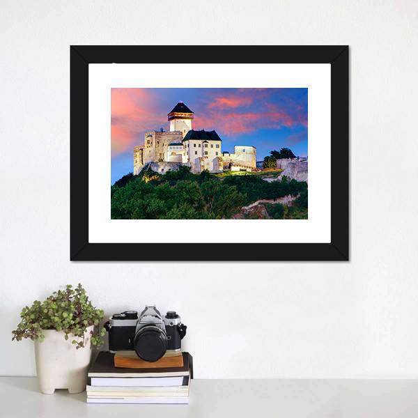 Castle In Trencin Canvas Wall Art-1 Piece-Framed Print-20" x 16"-Tiaracle