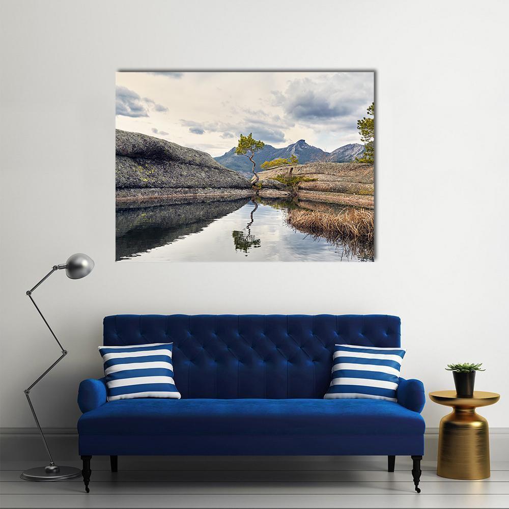 Curved Pine On Lake Canvas Wall Art-1 Piece-Gallery Wrap-48" x 32"-Tiaracle