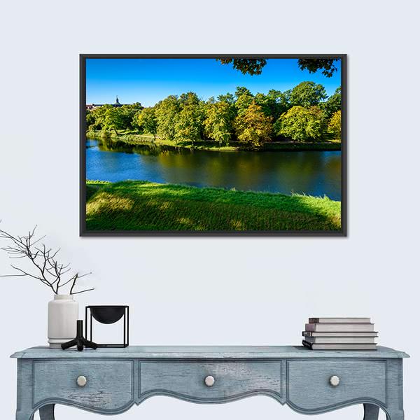 Nature In Kastellet Canvas Wall Art-1 Piece-Floating Frame-24" x 16"-Tiaracle