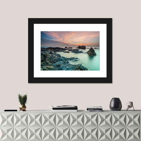Sunrise With Rocks On The Beach Canvas Wall Art-1 Piece-Framed Print-20" x 16"-Tiaracle
