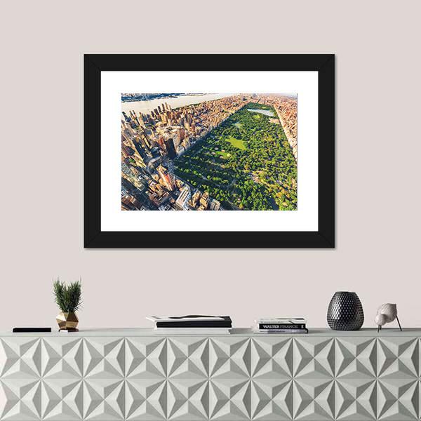 View Of Manhattan Canvas Wall Art-1 Piece-Framed Print-20" x 16"-Tiaracle