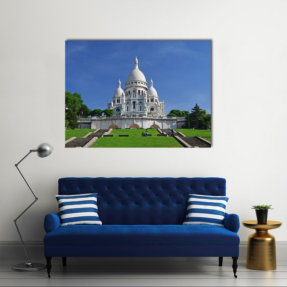 Sacré-cœur Basilica in Montmartre, Paris Canvas Wall Art