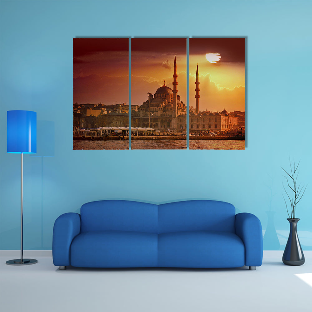 Suleymaniye Mosque At Sunset In Istanbul Canvas Wall Art