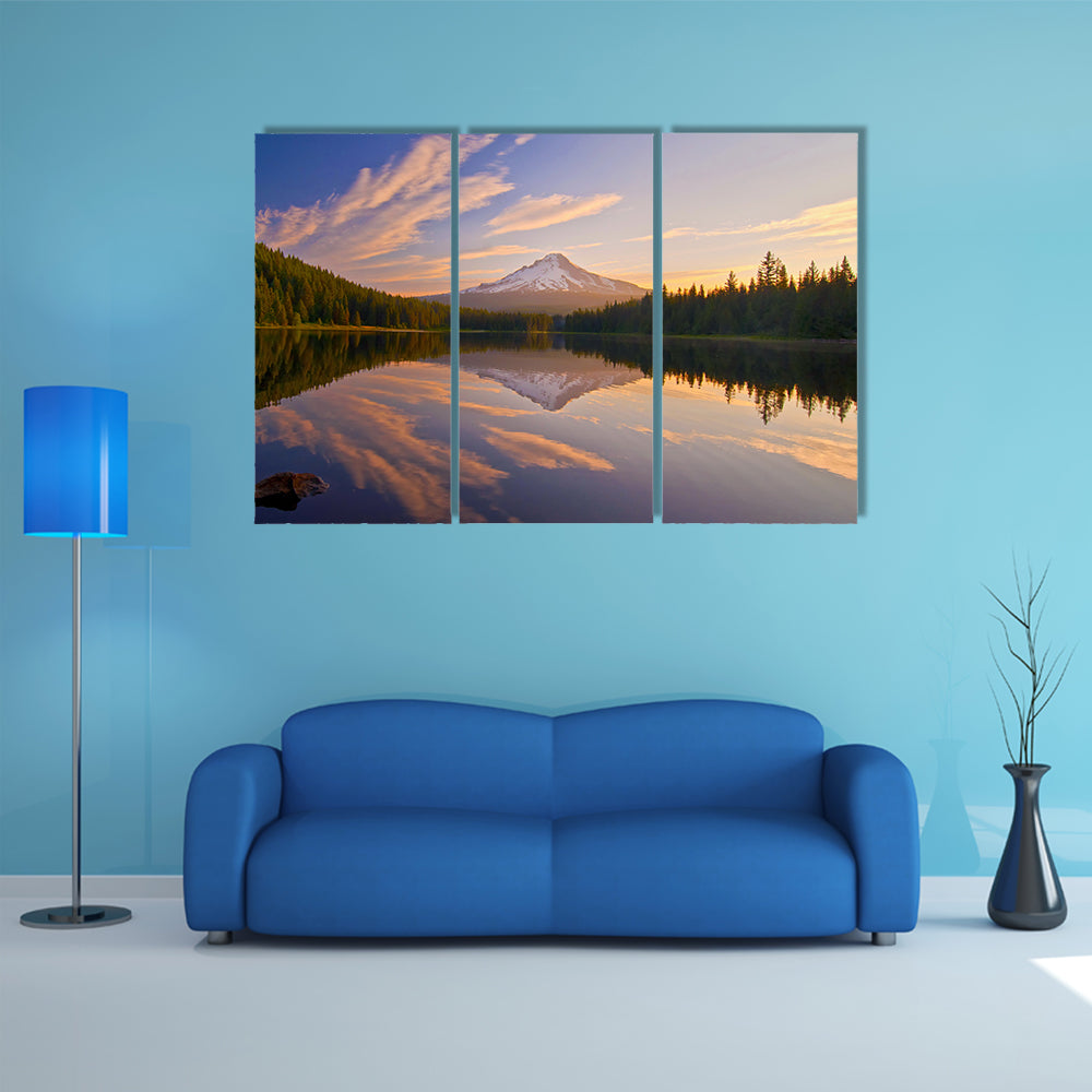 Sunrise In Trillium Lake In Oregon Canvas Wall Art