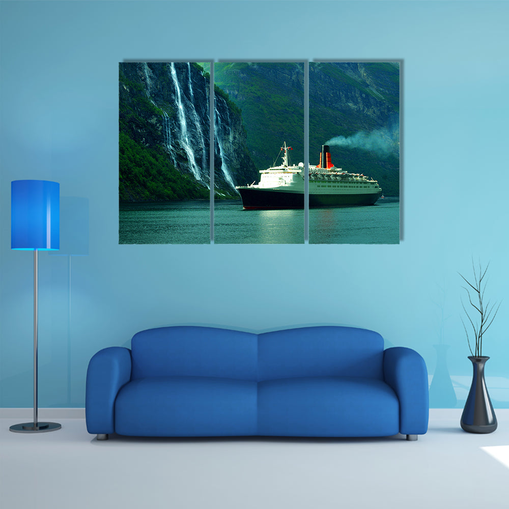 Queen Elizabeth II Cruise Ship Sailing In The Ocean Canvas Wall Art