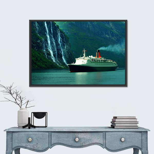 Queen Elizabeth II Cruise Ship Sailing In The Ocean Canvas Wall Art