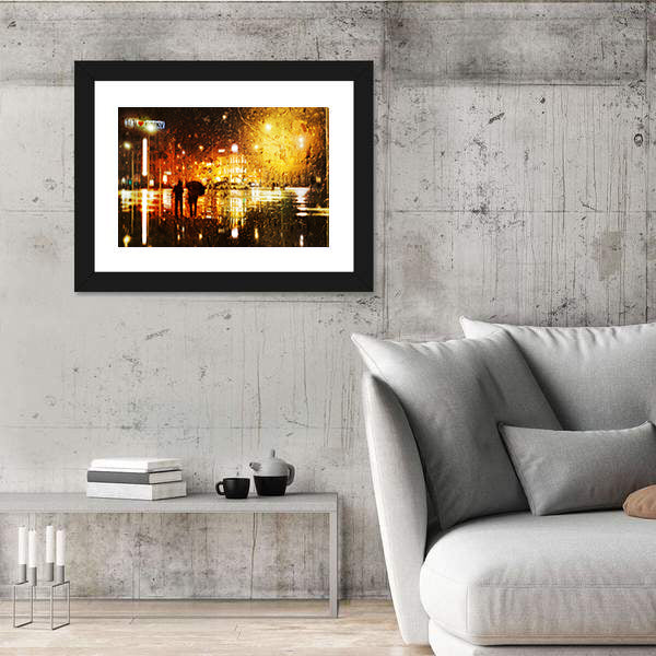 The Couple At The Rain In The City Canvas Wall Art