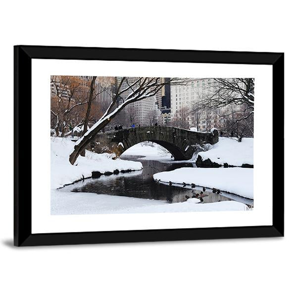 Gapstow Bridge In Snow Canvas Wall Art-1 Piece-Framed Print-20" x 16"-Tiaracle