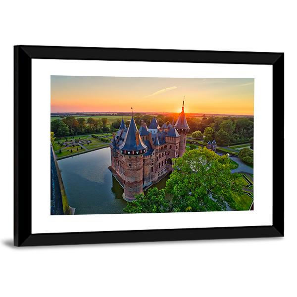 Medieval Castle In Netherlands Canvas Wall Art-1 Piece-Framed Print-20" x 16"-Tiaracle