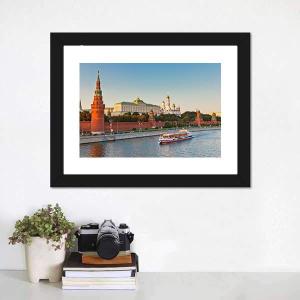 Moscow Kremlin At Sunset Canvas Wall Art-3 Horizontal-Gallery Wrap-25" x 16"-Tiaracle