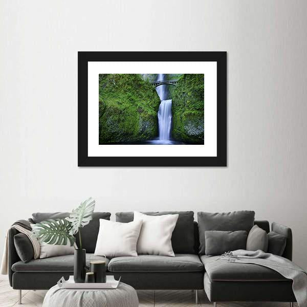 Multnomah Falls In Oregon Canvas Wall Art-1 Piece-Framed Print-20" x 16"-Tiaracle