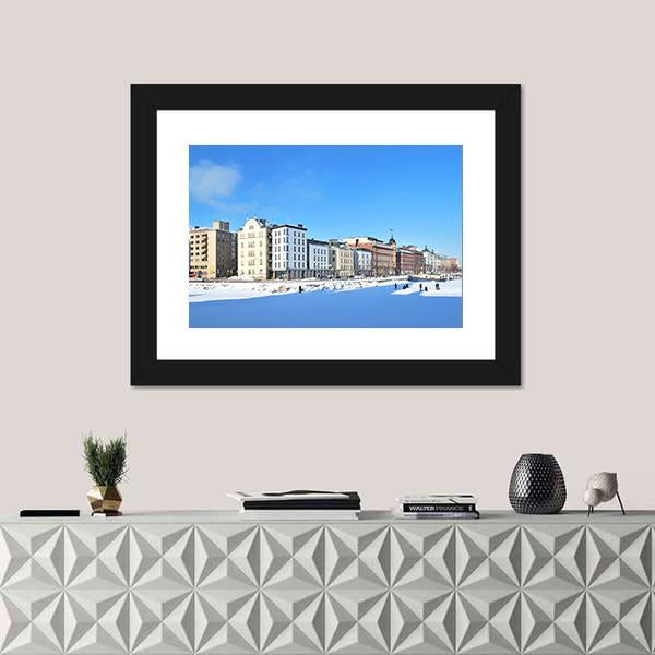 North Quay In Winter Canvas Wall Art-1 Piece-Framed Print-20" x 16"-Tiaracle