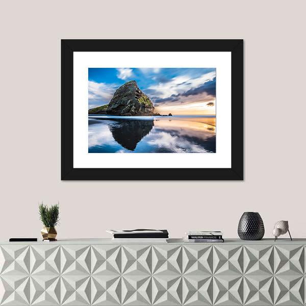 Piha Beach At Sunset In Auckland Canvas Wall Art-1 Piece-Framed Print-20" x 16"-Tiaracle