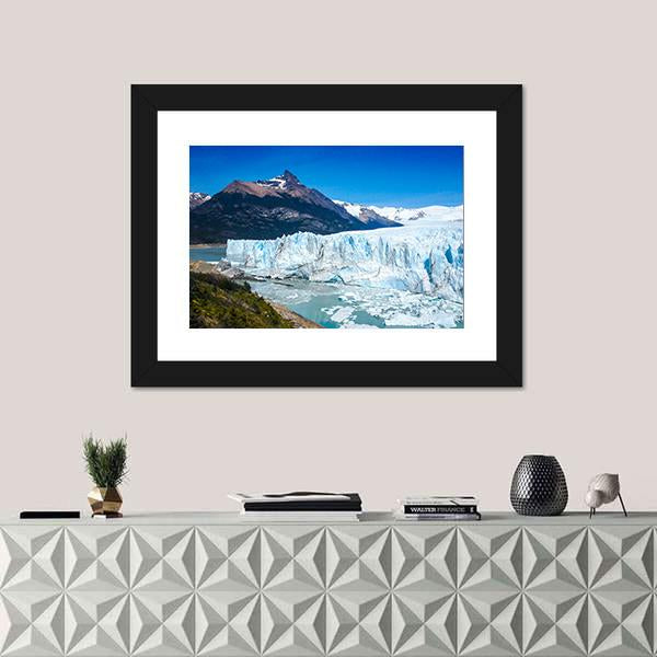 Puerto Madryn In Argentina Canvas Wall Art-1 Piece-Framed Print-20" x 16"-Tiaracle