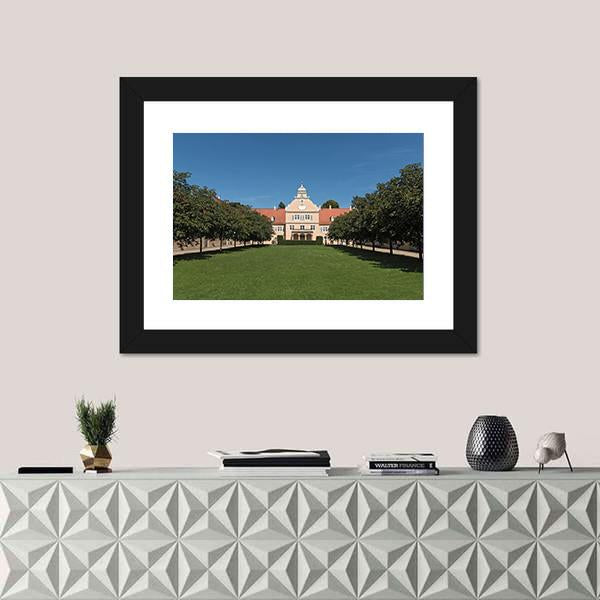 Renaissance Hunting Castle Kranichstein Canvas Wall Art-1 Piece-Framed Print-20" x 16"-Tiaracle
