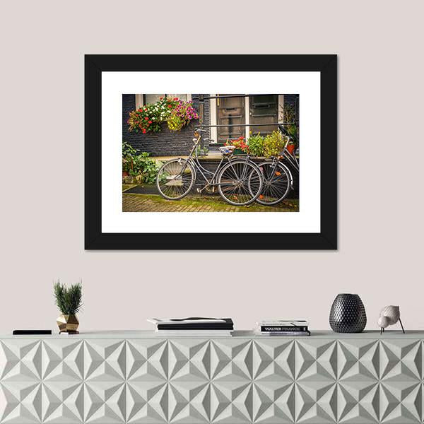 Retro Style Bicycles Canvas Wall Art-1 Piece-Framed Print-20" x 16"-Tiaracle