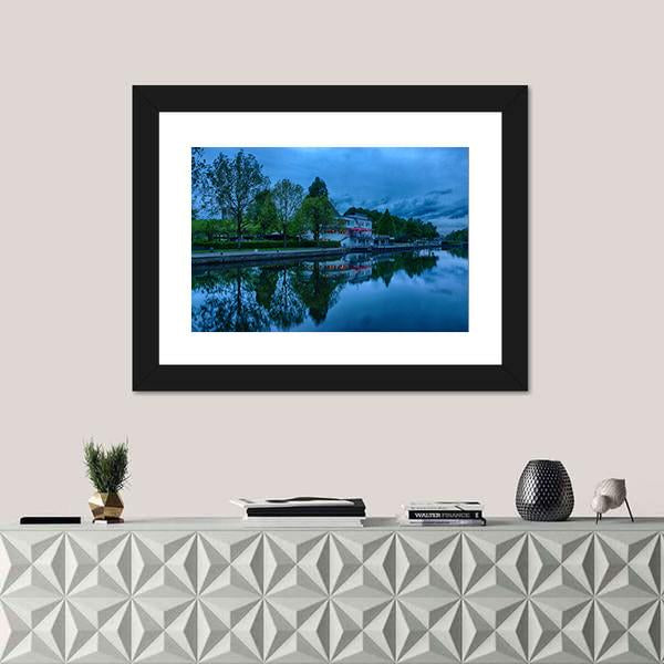 Ruhr Promenade In Muelheim Canvas Wall Art-1 Piece-Framed Print-20" x 16"-Tiaracle