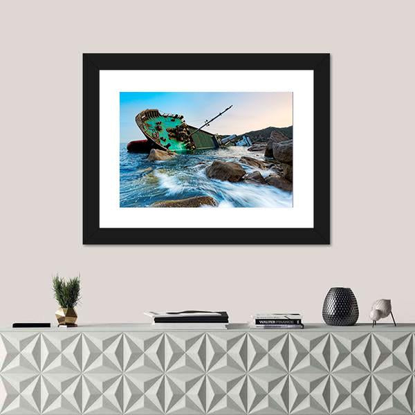 Shipwreck In Hong Kong Canvas Wall Art-1 Piece-Framed Print-20" x 16"-Tiaracle