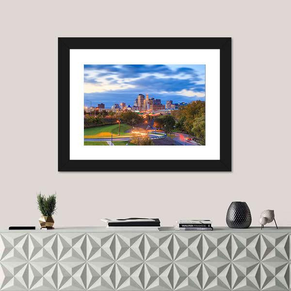 Skyline Of Downtown Hartford Canvas Wall Art-1 Piece-Framed Print-20" x 16"-Tiaracle