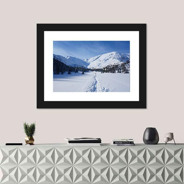 Snow Hiking Trail Poland Canvas Wall Art-1 Piece-Framed Print-20" x 16"-Tiaracle