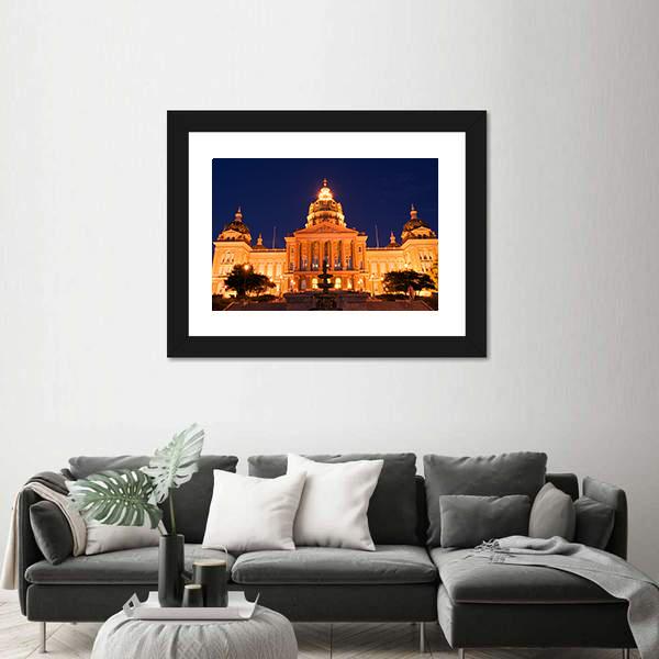 State Capitol At Night in Des Moines Canvas Wall Art-3 Horizontal-Gallery Wrap-25" x 16"-Tiaracle