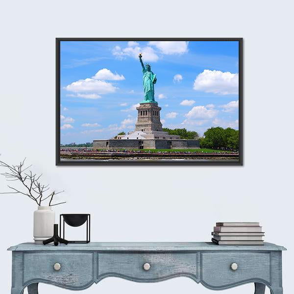 Statue of Liberty in New York City United States Canvas Wall Art-1 Piece-Floating Frame-36" x 24"-Tiaracle