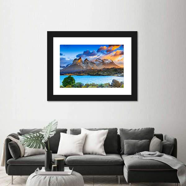 Sunrise At The Pehoe Lake Canvas Wall Art-1 Piece-Framed Print-30" x 20"-Tiaracle