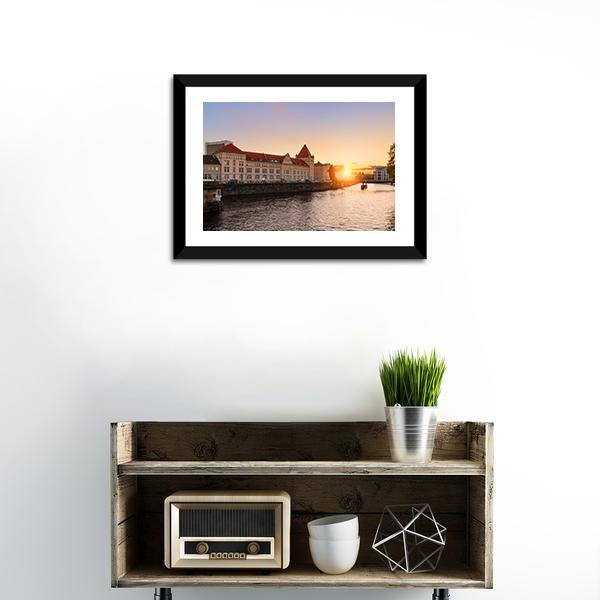 Ancient Architecture Berlin Canvas Wall Art-1 Piece-Framed Print-20" x 16"-Tiaracle