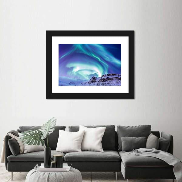 Aurora Borealis At Kirkjufell Canvas Wall Art-1 Piece-Framed Print-20" x 16"-Tiaracle
