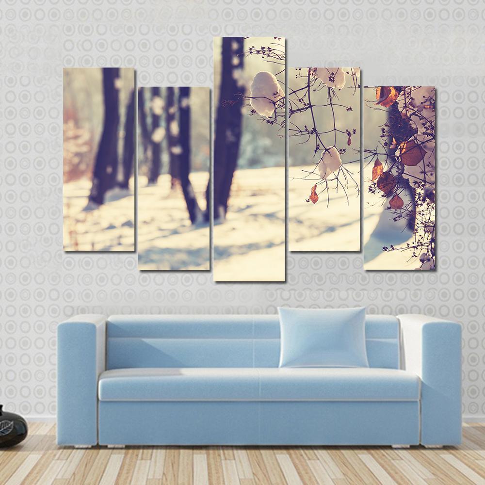 Beautiful Winter Scene Canvas Wall Art-1 Piece-Gallery Wrap-48" x 32"-Tiaracle
