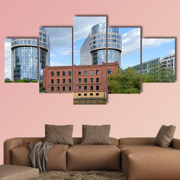 Berlin Moabit Canvas Wall Art-5 Star-Gallery Wrap-62" x 32"-Tiaracle