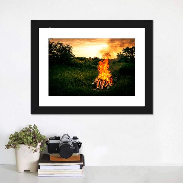 Bonfire At Camp Canvas Wall Art-1 Piece-Framed Print-20" x 16"-Tiaracle