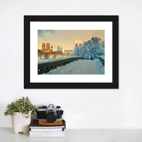 Bow Bridge In Winter Canvas Wall Art-1 Piece-Framed Print-20" x 16"-Tiaracle