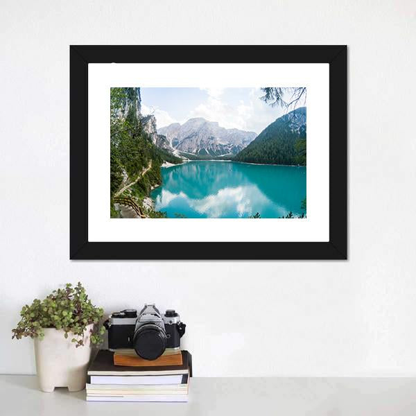 Braies Lake Canvas Wall Art-1 Piece-Framed Print-20" x 16"-Tiaracle
