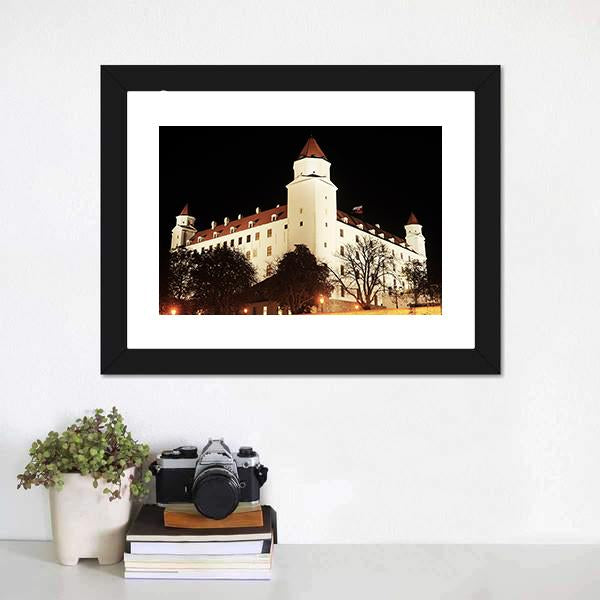 Bratislava Castle Canvas Wall Art-1 Piece-Framed Print-20" x 16"-Tiaracle