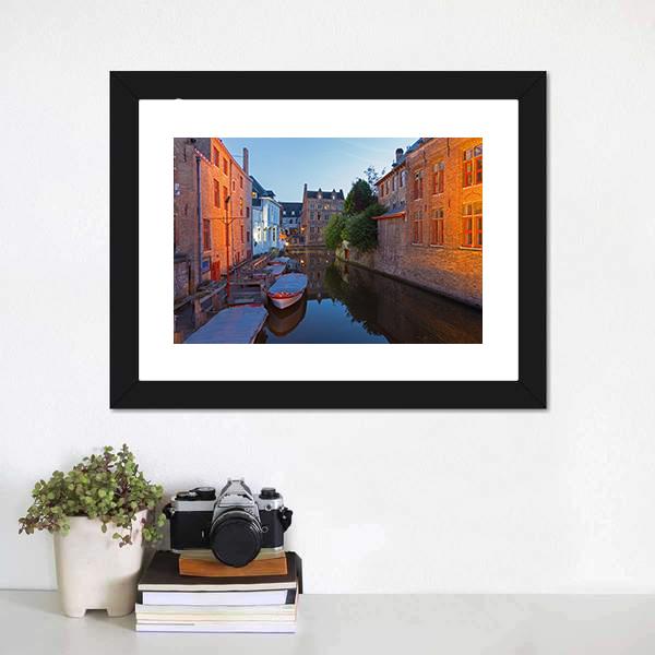 Bruges With Canal Canvas Wall Art-1 Piece-Framed Print-20" x 16"-Tiaracle