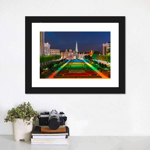 Brussels City Hall Canvas Wall Art-1 Piece-Framed Print-20" x 16"-Tiaracle