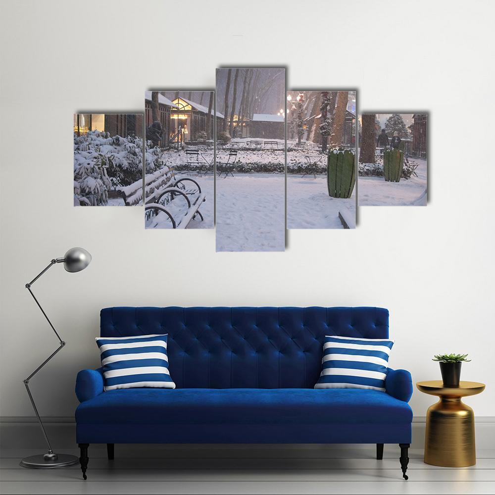 Bryant Park Canvas Wall Art-5 Star-Gallery Wrap-62" x 32"-Tiaracle