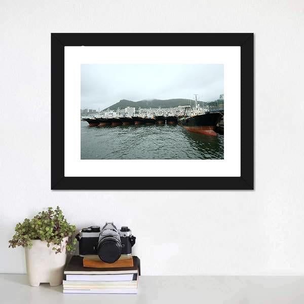 Busan Port Canvas Wall Art-1 Piece-Framed Print-20" x 16"-Tiaracle