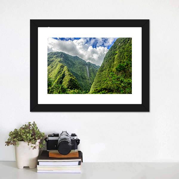 Cascade Blanche Canvas Wall Art-1 Piece-Framed Print-20" x 16"-Tiaracle