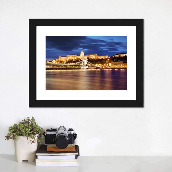 Chain Bridge In Budapest Canvas Wall Art-1 Piece-Framed Print-20" x 16"-Tiaracle