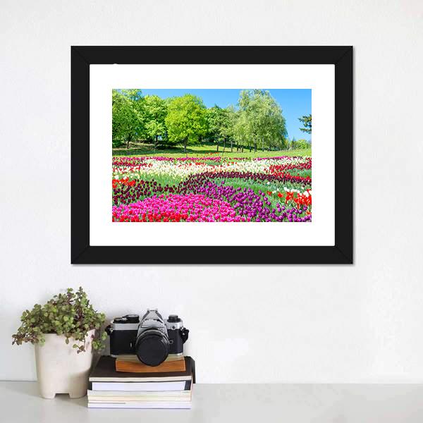 Colorful Flowers In Green Park Canvas Wall Art-1 Piece-Framed Print-20" x 16"-Tiaracle