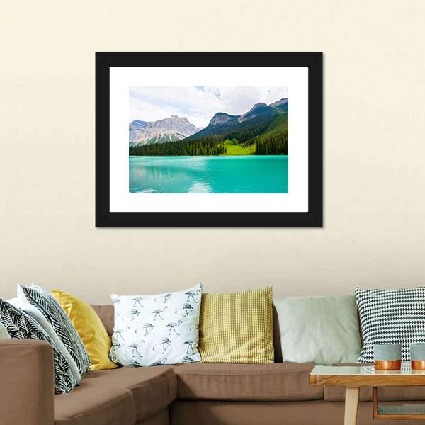 Emerald Lake Canvas Wall Art-1 Piece-Framed Print-20" x 16"-Tiaracle