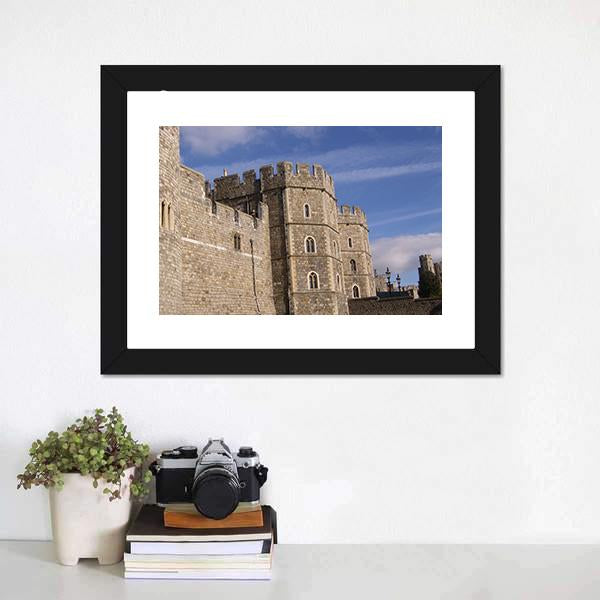 Favourite Residence Of The Queen Canvas Wall Art-1 Piece-Framed Print-20" x 16"-Tiaracle
