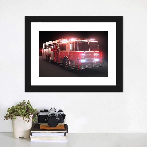 Fire Truck Canvas Wall Art-1 Piece-Framed Print-20" x 16"-Tiaracle
