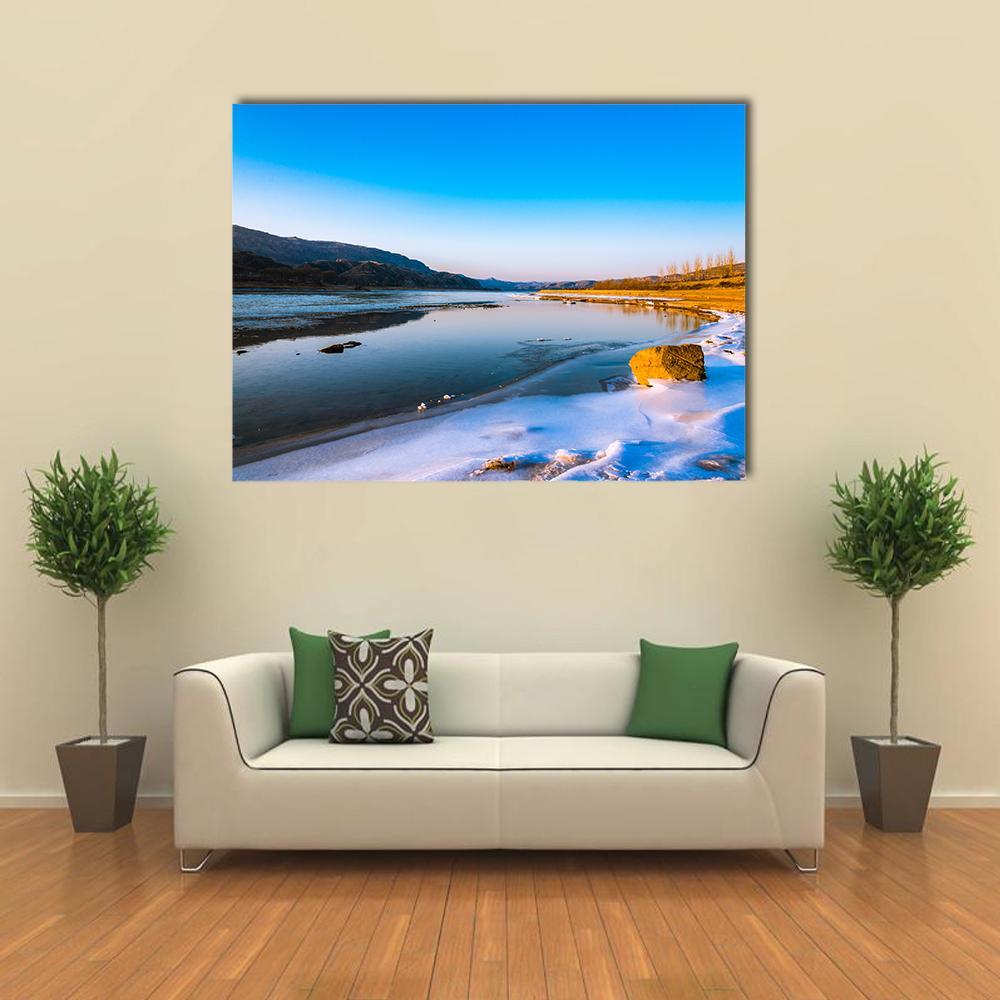 Frozen Yellow River China Canvas Wall Art-1 Piece-Gallery Wrap-48" x 32"-Tiaracle